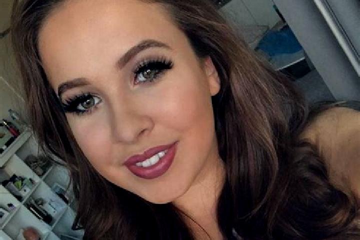 Amelia, 37, a black grey-eyed mediterranean companion based in Houinvigue. Offering Striptease, GFE, Party Girl, Massage. Available for incall and outcall, d...