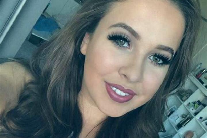 Amelia, 37, a black grey-eyed slavic companion based in Merckeghem. Offering Duos, Party Girl, Striptease. Available for incall and outcall, overnight bookin...