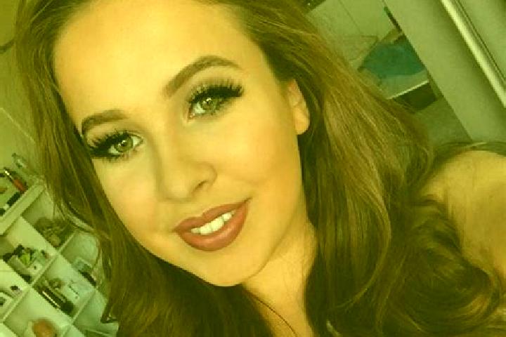 Amelia, 37, a chestnut dark-eyed mediterranean companion based in Sa Thay. Offering Overnight, Erotic Massage, A-Level. Available for incall and outcall, ove...