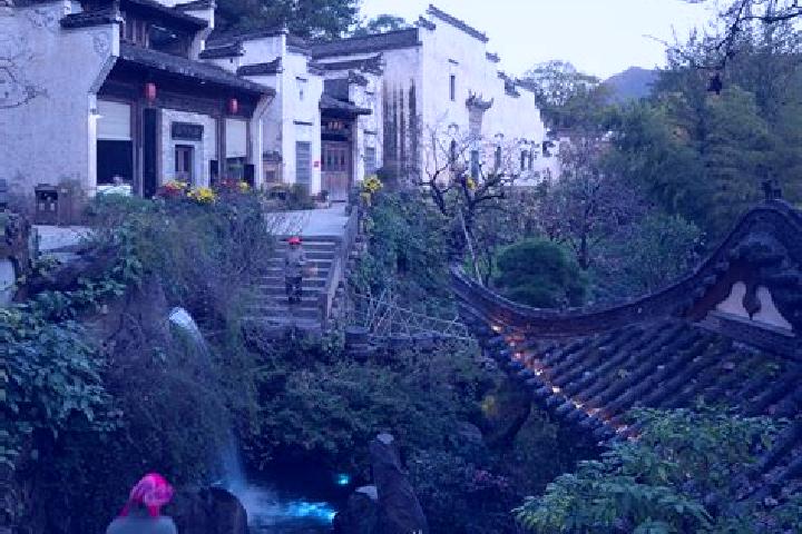 Amelia, 37 — Escort in Huangge, China