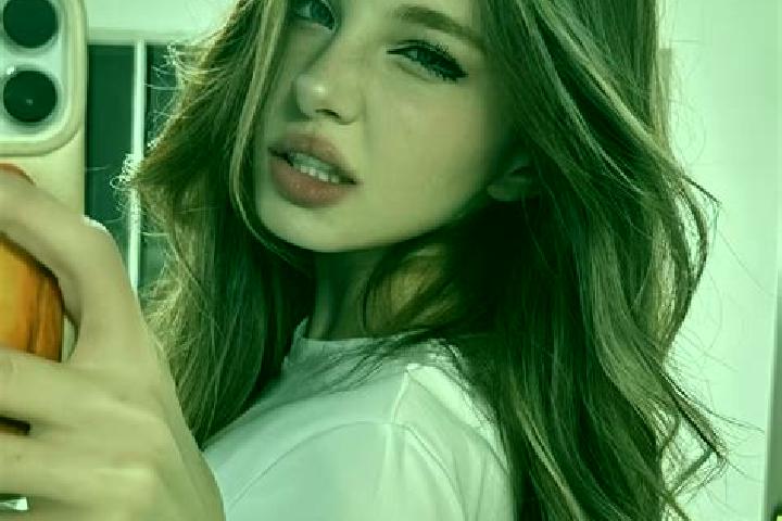 Amelia, 37 — Escort in Wake, Japan