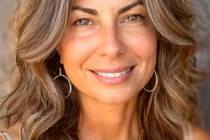 Amelia, 38, a brunette grey-eyed latina companion based in Escazu. Offering CIM, Travel Companion, Dinner Date, Prostate Massage. Available for incall and ou...