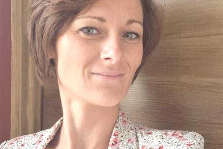 Amelia, 38 — Escort in Hon-Hergies, France