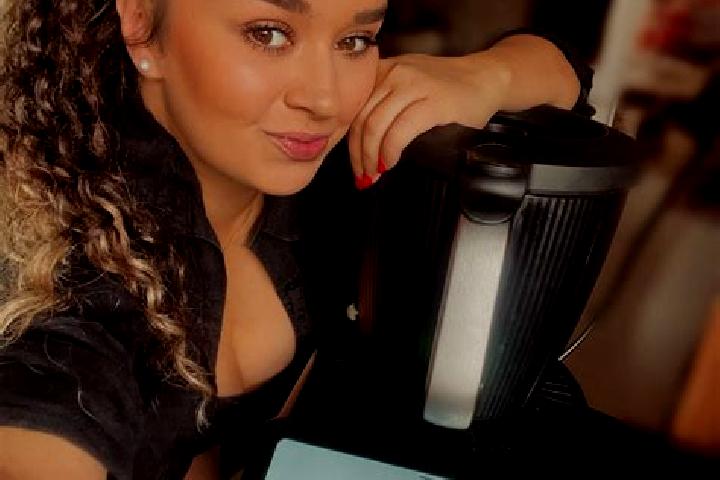 Amelia, 38 — Escort in Novy Bydzov, Czech Republic