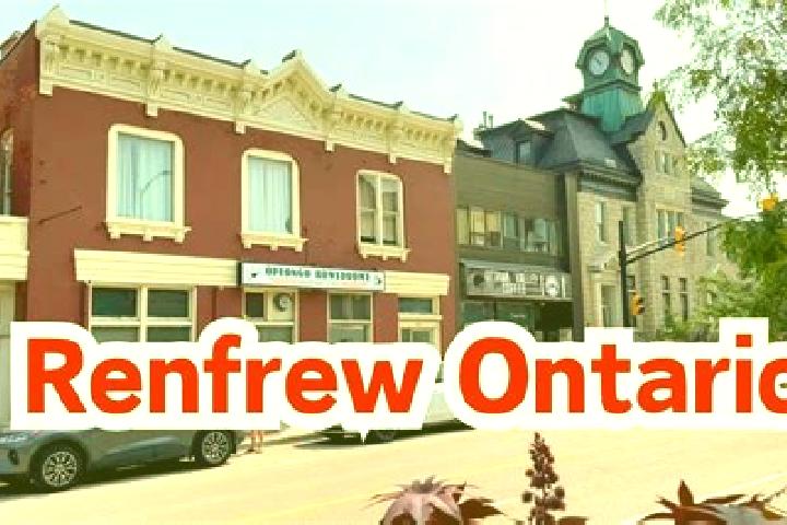 Amelia, 38 — Escort in Renfrew, Canada