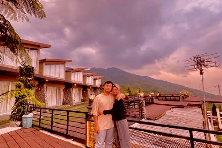 Amelia, 38 — Escort in Sidomulyo, Indonesia