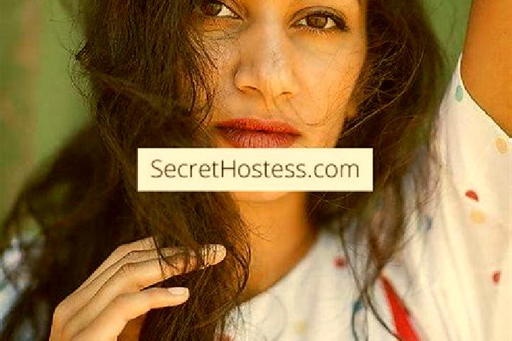Amelia, 39, a black brown-eyed indian companion based in Chew Magna. Offering BDSM, CIM, Tantra, Duos. Available for incall and outcall, day and evening dates.