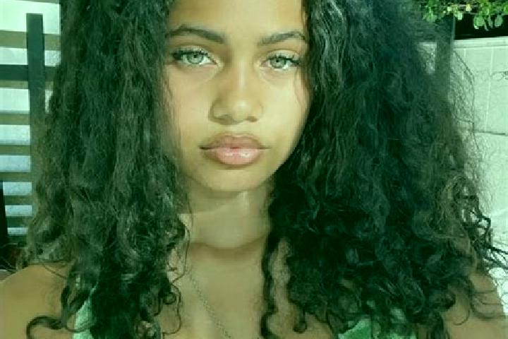 Amelia, 39, a black green-eyed mixed companion based in Blebea. Offering Couples, Striptease, Massage, GFE. Available for incall and outcall, day and evening...