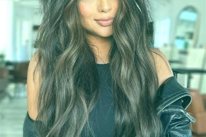 Amelia, 39, a brunette dark-eyed slavic companion based in Herdecke. Offering Couples, Girlfriend Experience, Massage, Striptease. Available for incall and o...