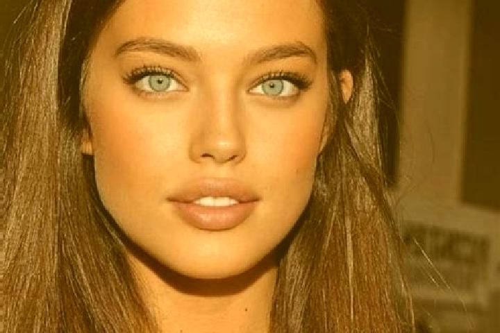 Amelia, 39, a chestnut grey-eyed caucasian companion based in Berasia. Offering Overnight, Couples, Erotic Massage, Duos. Available for incall and outcall, d...