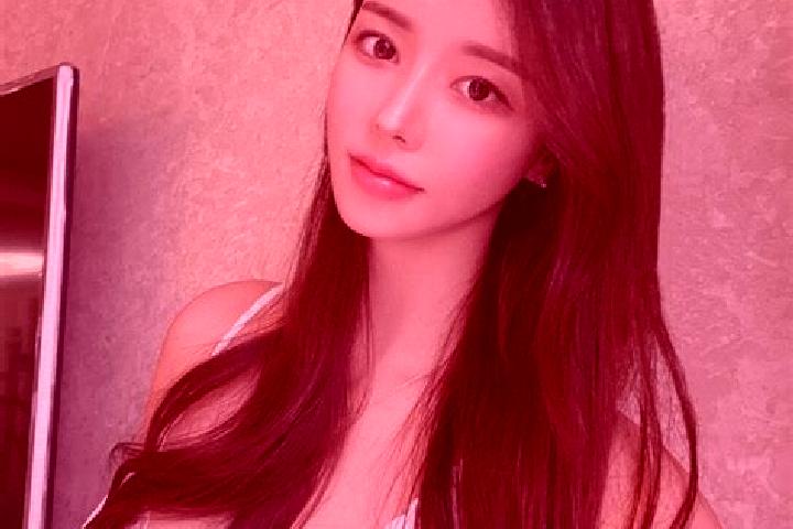 Amelia, 39 — Escort in Naodian, China