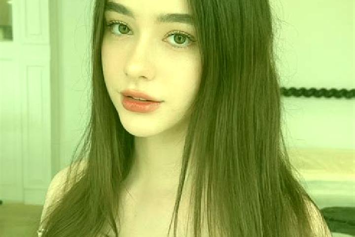 Amelia, 39 — Escort in Taraan, Indonesia
