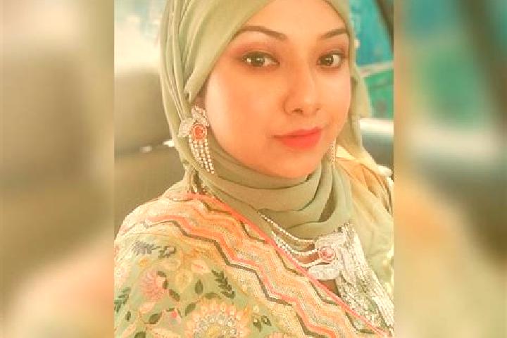 Amelia, 39 — Escort in Tutul, Indonesia