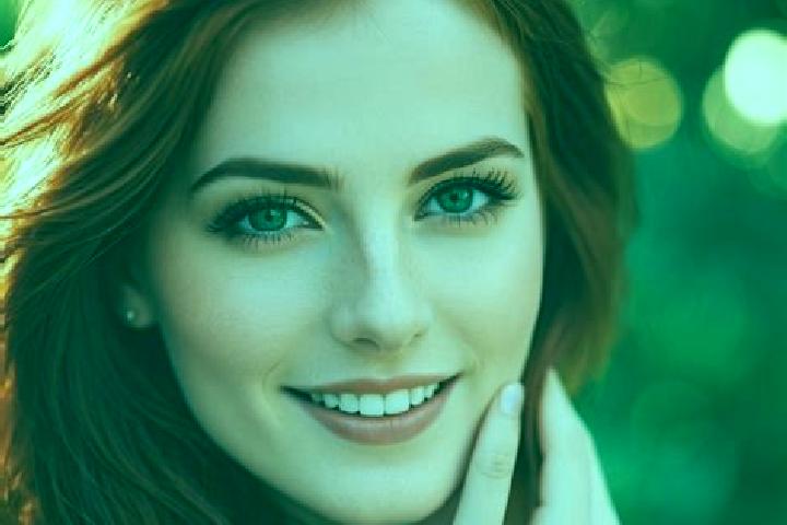 Aria, 20, a auburn amber-eyed caucasian companion based in Hlubocky. Offering Massage, Party Girl, Couples, 69, OWO. Available for incall and outcall, day an...