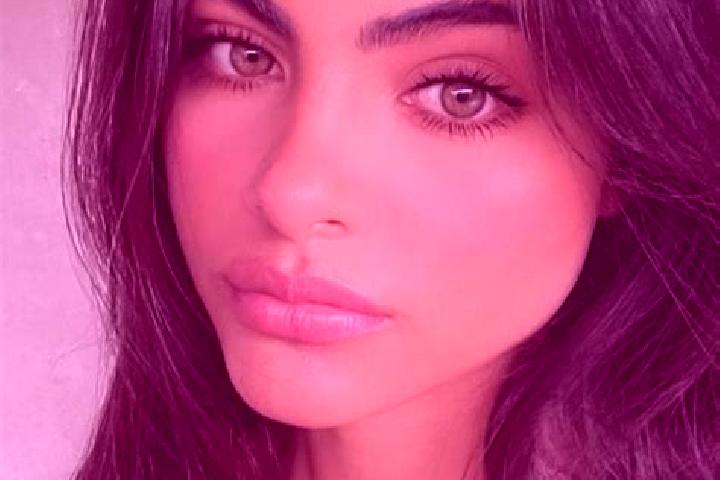 Aria, 20, a auburn dark-eyed indian companion based in Larabia. Offering GFE, Roleplay, OWO, Travel Companion, A-Level. Available for incall and outcall, ove...