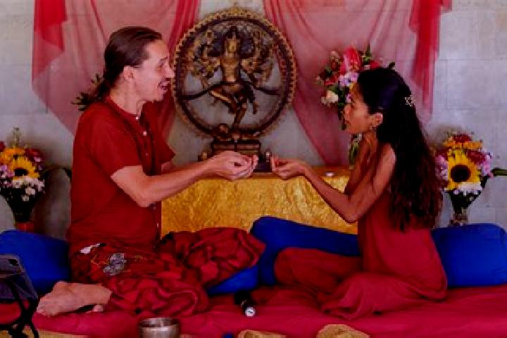 Aria, 20, a red brown-eyed indian companion based in Daran. Offering Duos, Roleplay, Tantra. Available for incall and outcall, overnight bookings available.