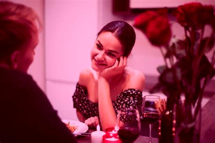 Aria, 20, a red dark-eyed asian companion based in Dixon. Offering Girlfriend Experience, Dinner Date, GFE, Roleplay. Available for incall and outcall, day a...