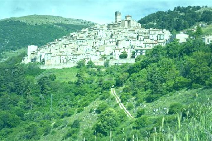 Aria, 20 — Escort in Carapelle Calvisio, Italy