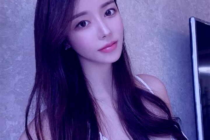 Aria, 20 — Escort in Jiyuanlu, China
