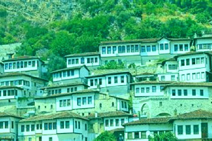 Aria, 20 — Escort in Kastrat, Albania