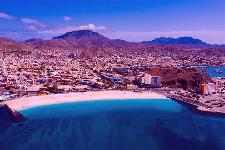 Aria, 20 — Escort in Mindelo, Cape Verde