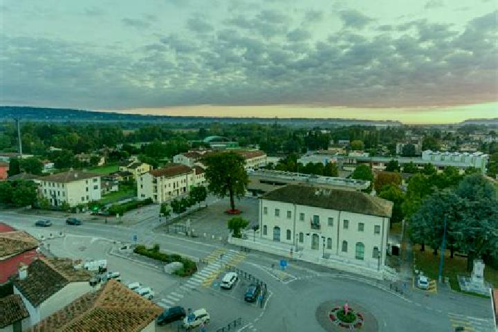 Aria, 20 — Escort in Pozzecco, Italy