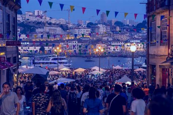 Aria, 20 — Escort in Sao Joao, Portugal