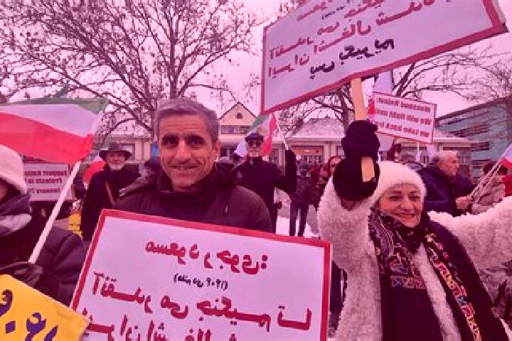 Aria, 21 — Escort in Gaz-e Borkhar, Iran