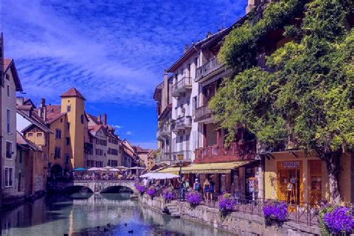 Aria, 21 — Escort in Sainte-Suzanne, France