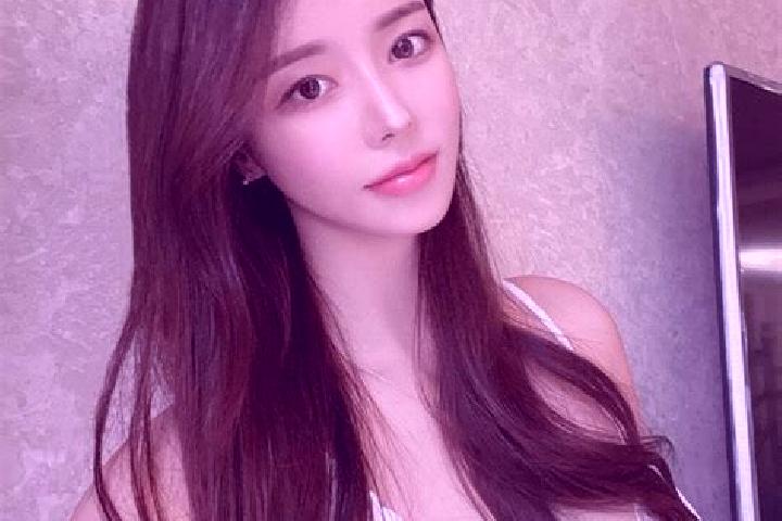 Aria, 21 — Escort in Yanglingou, China