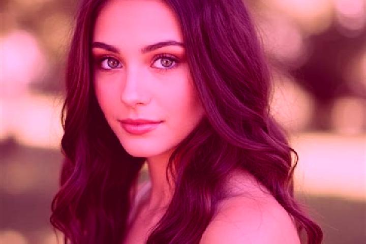 Aria, 22, a black hazel-eyed slavic companion based in Meadow Lands. Offering 69, Party Girl. Available for incall and outcall, day and evening dates.