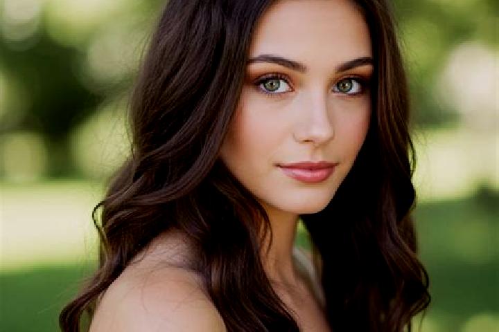 Aria, 22, a brunette hazel-eyed caucasian companion based in Forgan. Offering Duos, CIM, Massage, Couples, Dinner Date. Available for incall and outcall, ove...