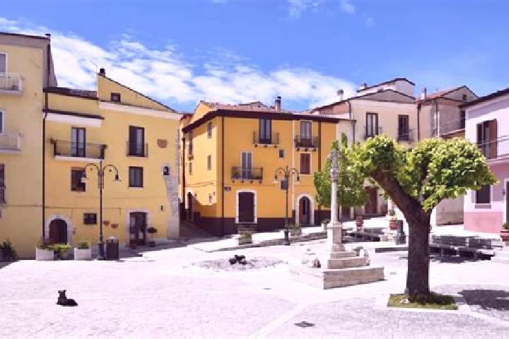 Aria, 22 — Escort in Frosolone, Italy