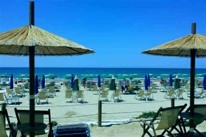 Aria, 22 — Escort in Lido dei Pini, Italy