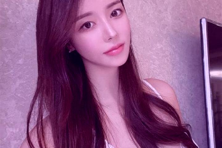Aria, 22 — Escort in Linkuang, China
