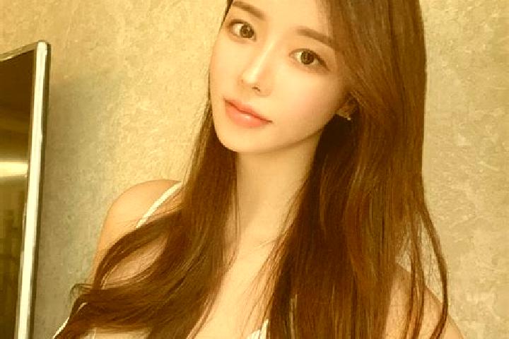 Aria, 22 — Escort in Yanglinshi, China