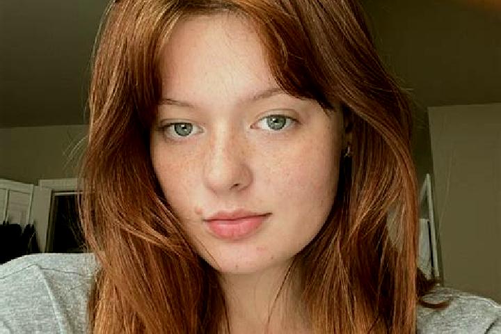 Aria, 23, a red grey-eyed caucasian companion based in Cocentaina. Offering OWO, GFE, A-Level, Dinner Date. Available for incall and outcall, overnight booki...