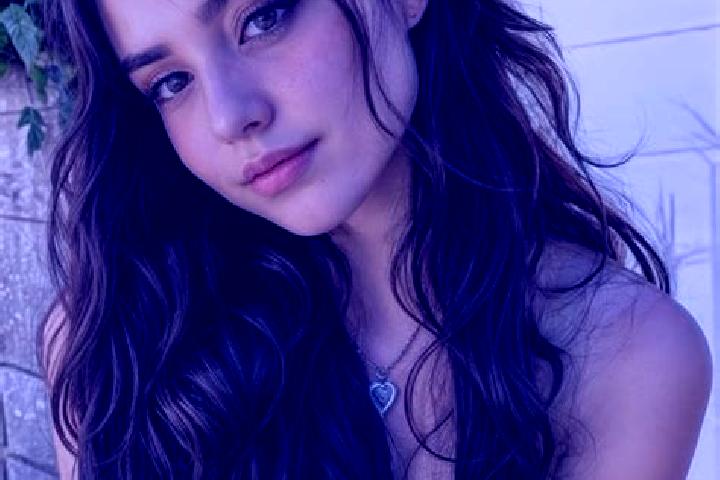 Aria, 23, a red hazel-eyed mediterranean companion based in El Golaa. Offering Deep French Kissing, 69, Roleplay, Travel Companion. Available for incall and ...