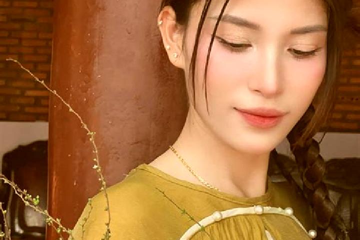 Aria, 23 — Escort in Hong Ngu, Vietnam
