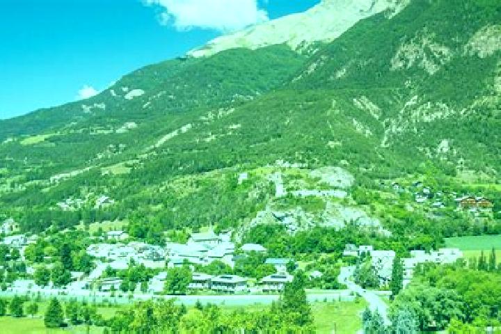 Aria, 23 — Escort in Jausiers, France