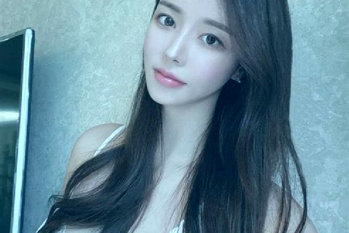 Aria, 23 — Escort in Jiusheng, China
