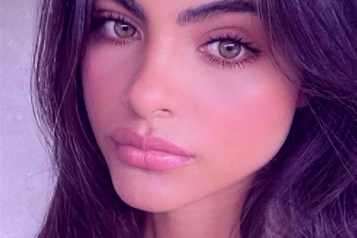 Aria, 24, a black hazel-eyed caucasian companion based in Tangzhang. Offering Duos, OWO, CIM. Available for incall and outcall, overnight bookings available.