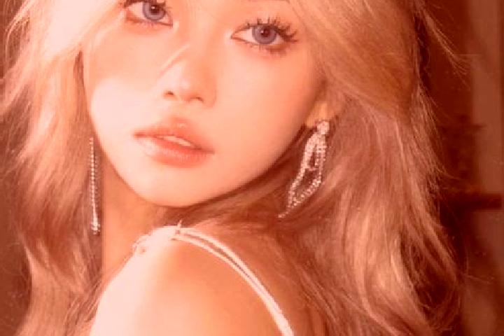 Aria, 24, a blonde blue-eyed asian companion based in Dobrich. Offering Erotic Massage, Duos, Fetish, Tantra. Available for incall and outcall, overnight boo...