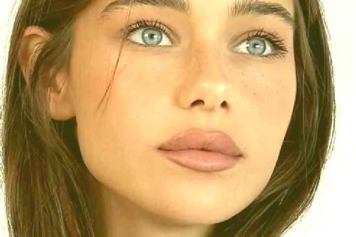 Aria, 24, a brunette brown-eyed mediterranean companion based in Wareham. Offering Duos, Overnight, Massage. Available for incall and outcall, day and evenin...