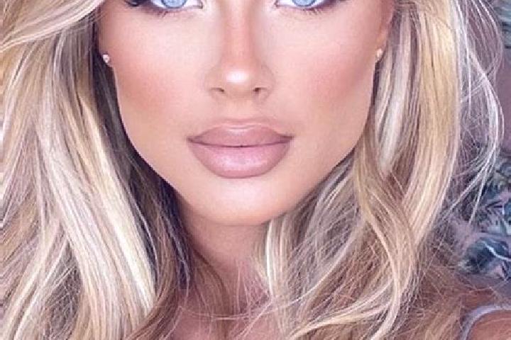 Aria, 24, a chestnut blue-eyed latina companion based in Ressaix. Offering Couples, GFE, Girlfriend Experience. Available for incall and outcall, day and eve...