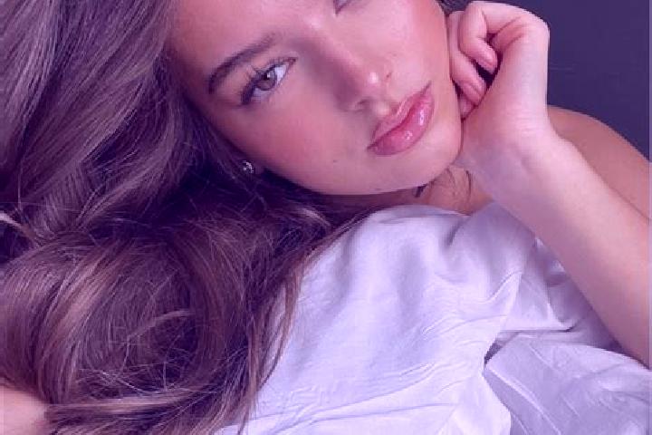 Aria, 24, a chestnut hazel-eyed caribbean companion based in Slave Lake. Offering GFE, Prostate Massage, Overnight. Available for incall and outcall, overnig...