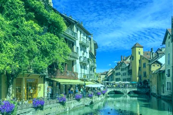 Aria, 24 — Escort in Chilly, France