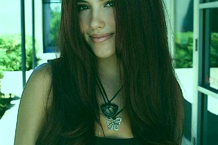 Aria, 25, a auburn dark-eyed mediterranean companion based in Lunas. Offering Massage, 69, Girlfriend Experience, Domination. Available for incall and outcal...