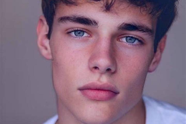 Aria, 25, a black brown-eyed caucasian companion based in Herttoniemen yritysalue. Offering GFE, Couples, 69, Duos. Available for incall and outcall, day and...
