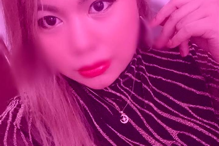 Aria, 25, a blonde brown-eyed asian companion based in Cadenazzo. Offering 69, Striptease, GFE, Fetish. Available for incall and outcall, day and evening dates.